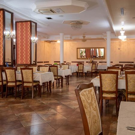 Hotel Coral Satu Mare Ngoại thất bức ảnh