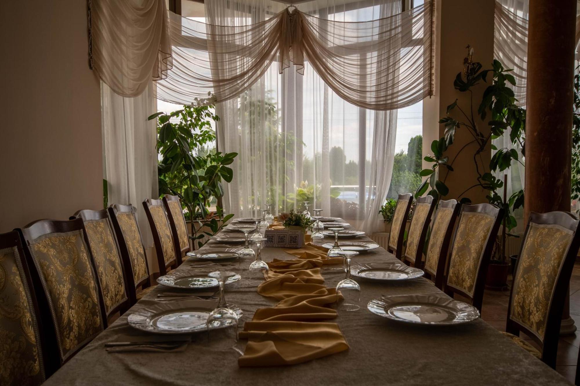 Hotel Coral Satu Mare Ngoại thất bức ảnh