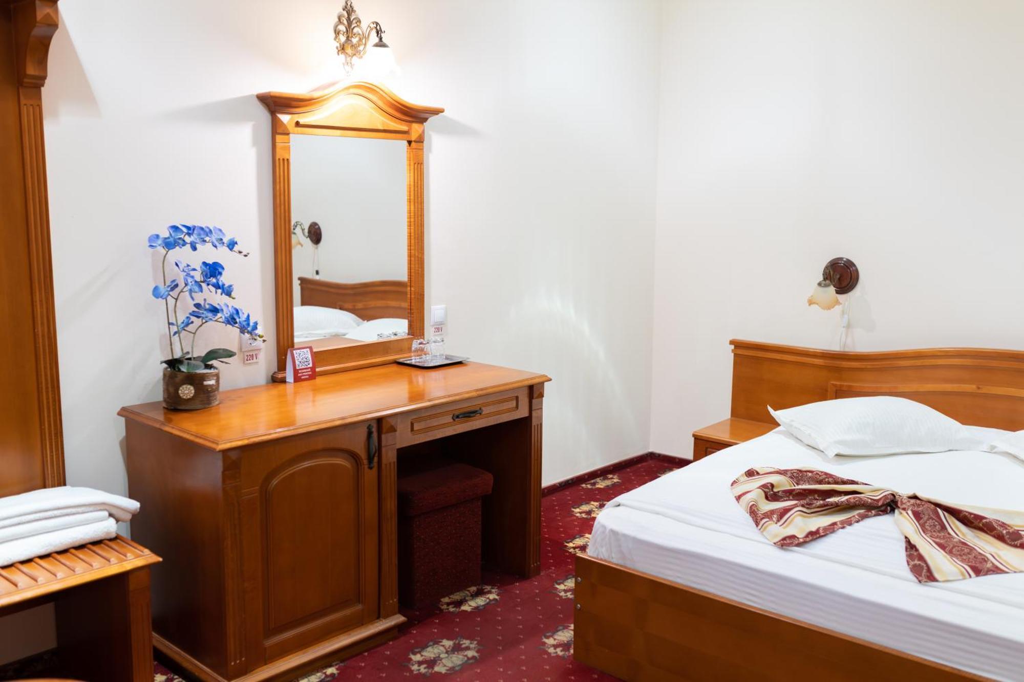 Hotel Coral Satu Mare Ngoại thất bức ảnh