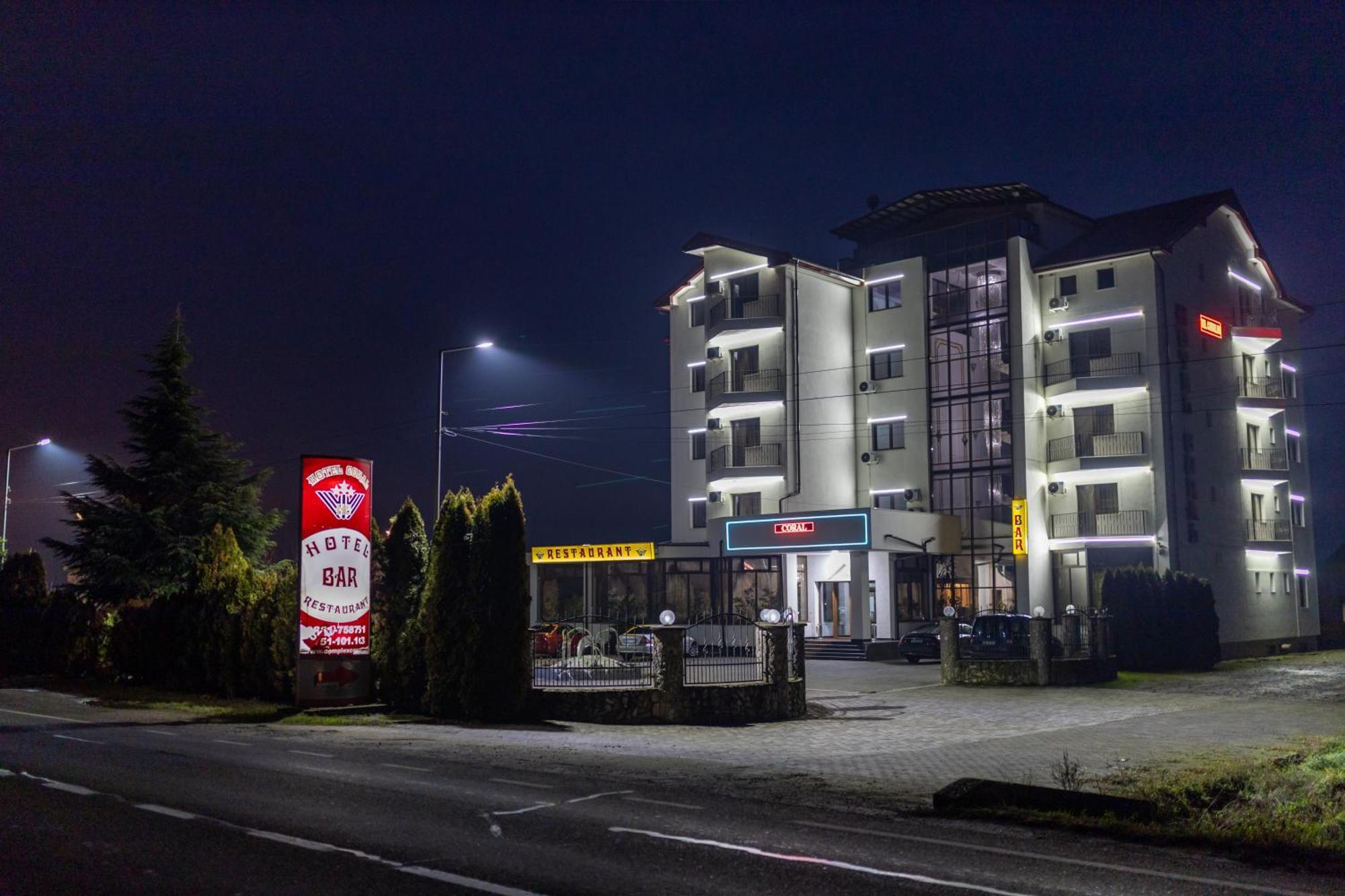 Hotel Coral Satu Mare Ngoại thất bức ảnh