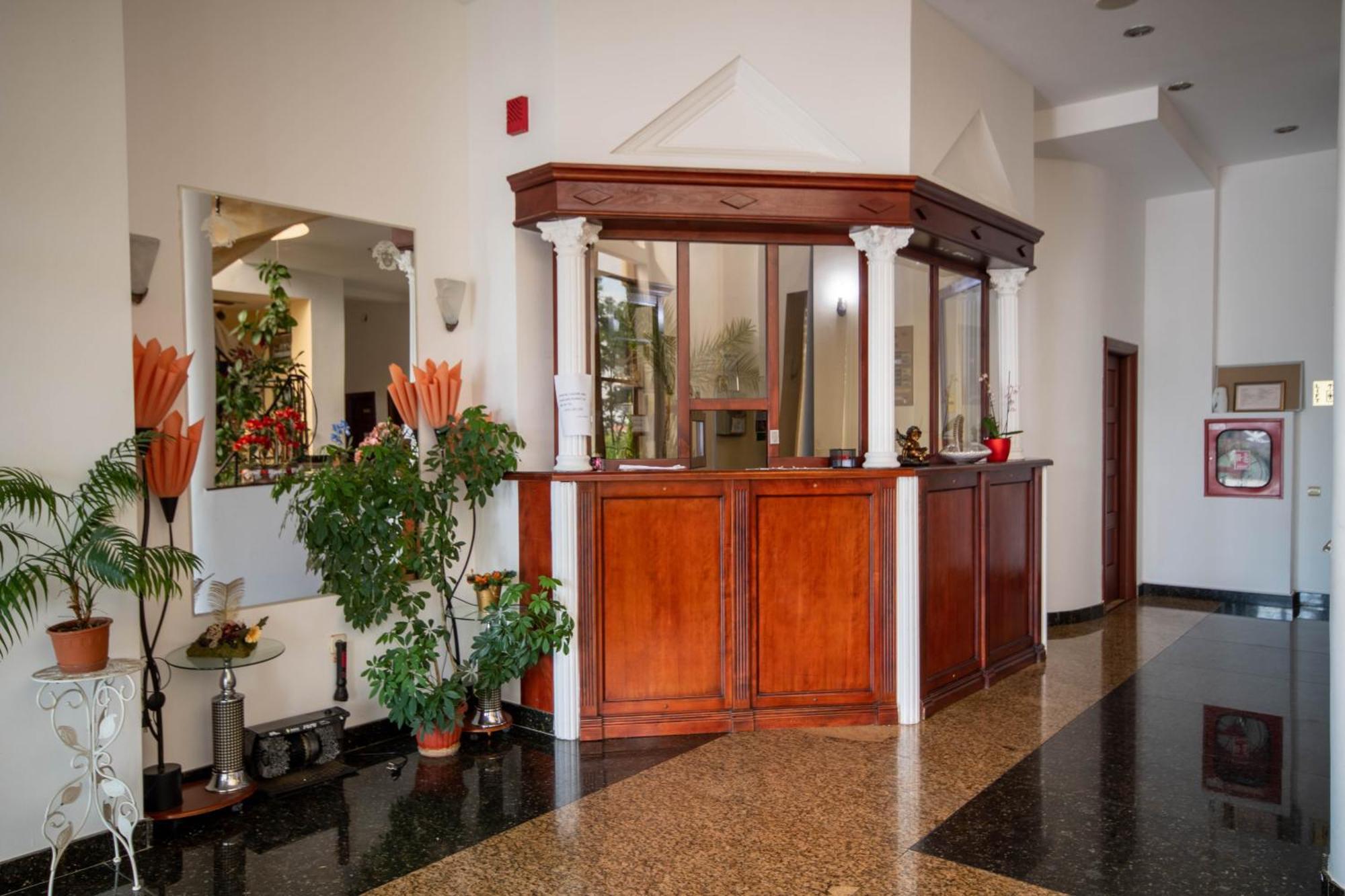 Hotel Coral Satu Mare Ngoại thất bức ảnh