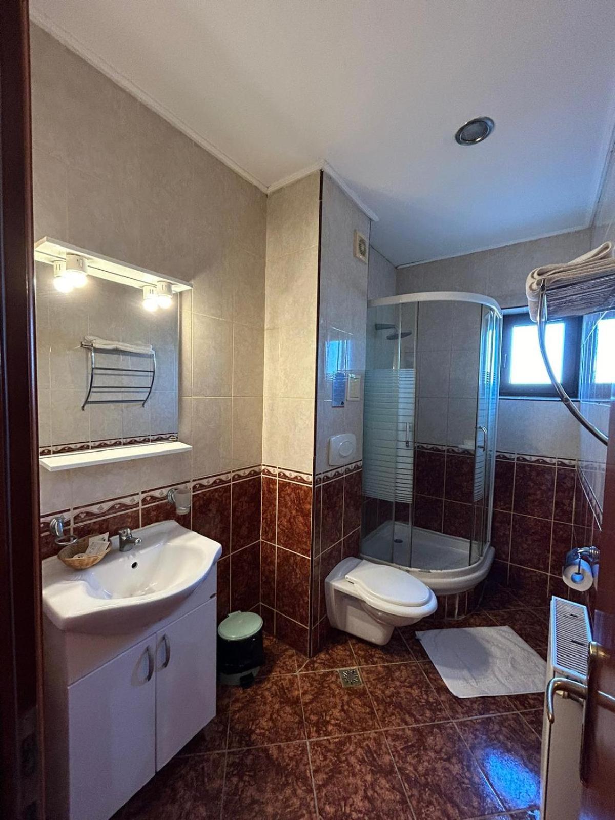 Hotel Coral Satu Mare Ngoại thất bức ảnh