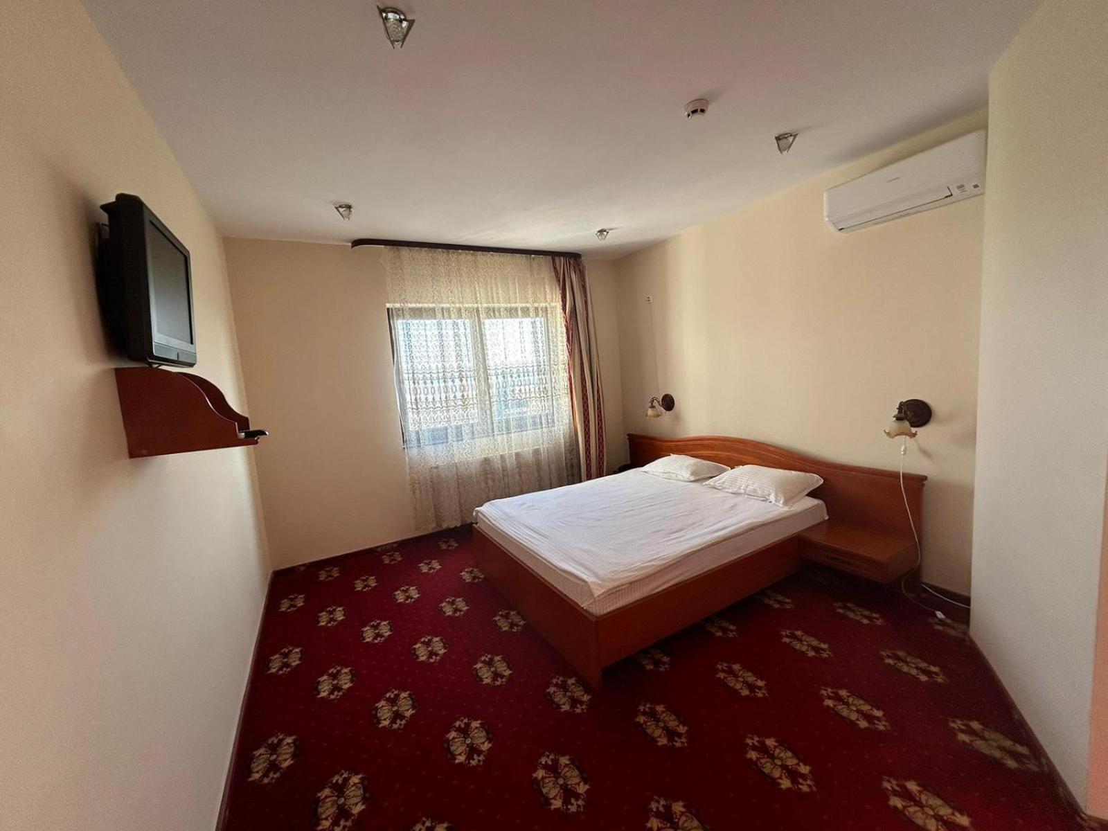 Hotel Coral Satu Mare Ngoại thất bức ảnh