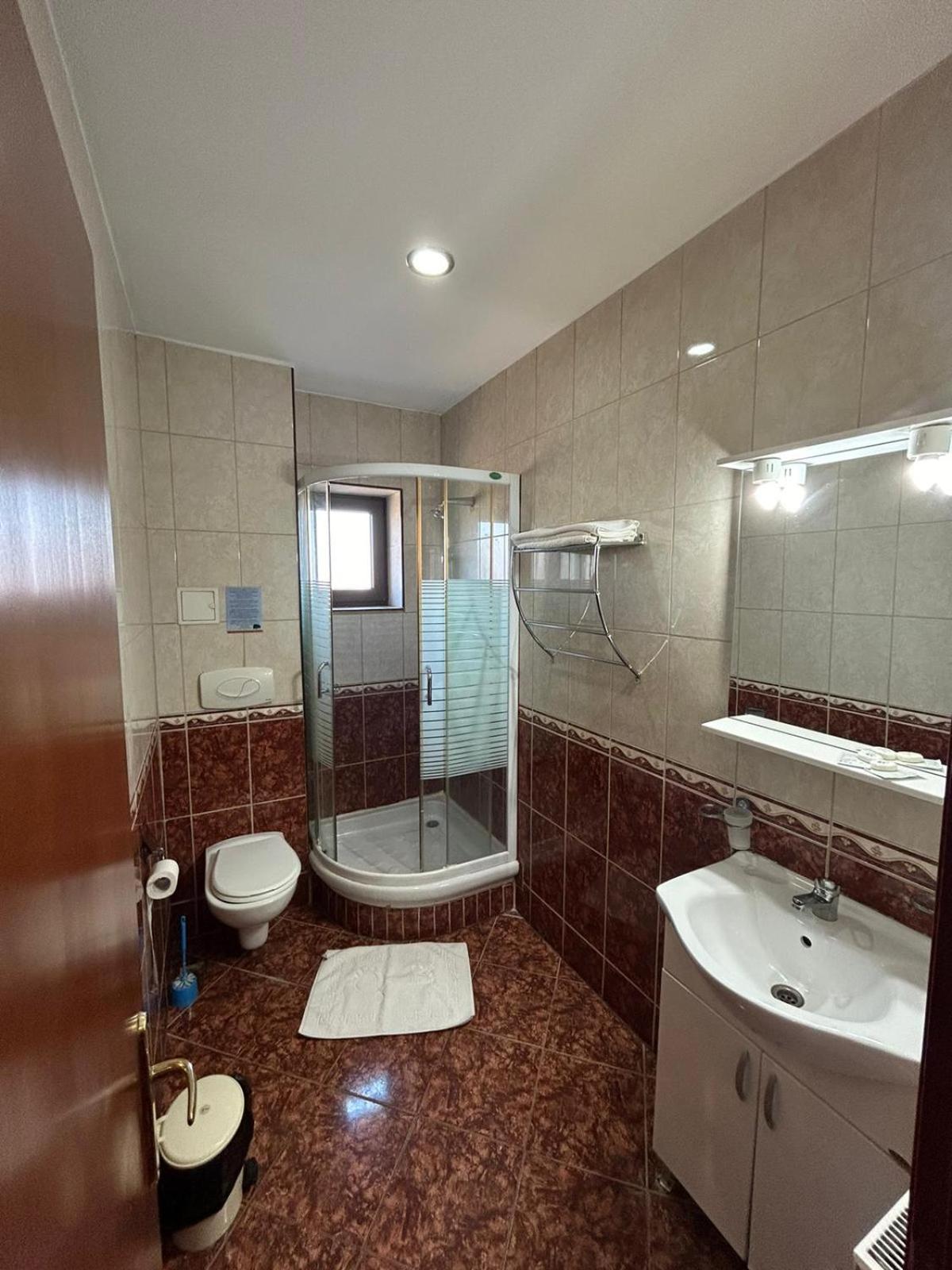 Hotel Coral Satu Mare Ngoại thất bức ảnh