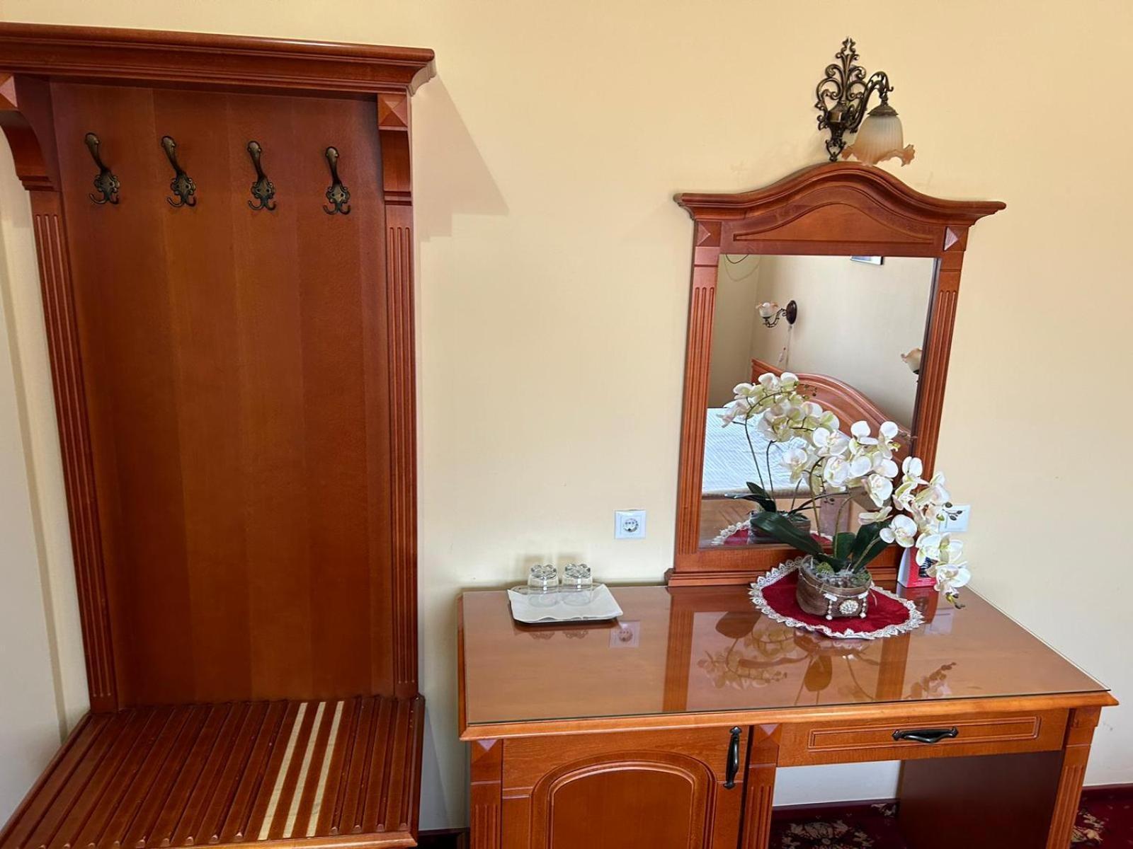 Hotel Coral Satu Mare Ngoại thất bức ảnh