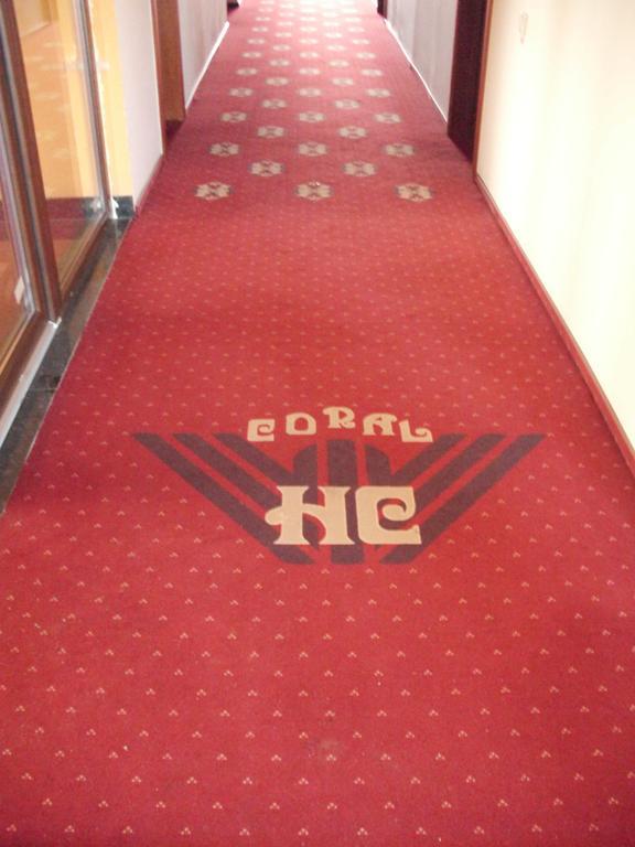 Hotel Coral Satu Mare Ngoại thất bức ảnh