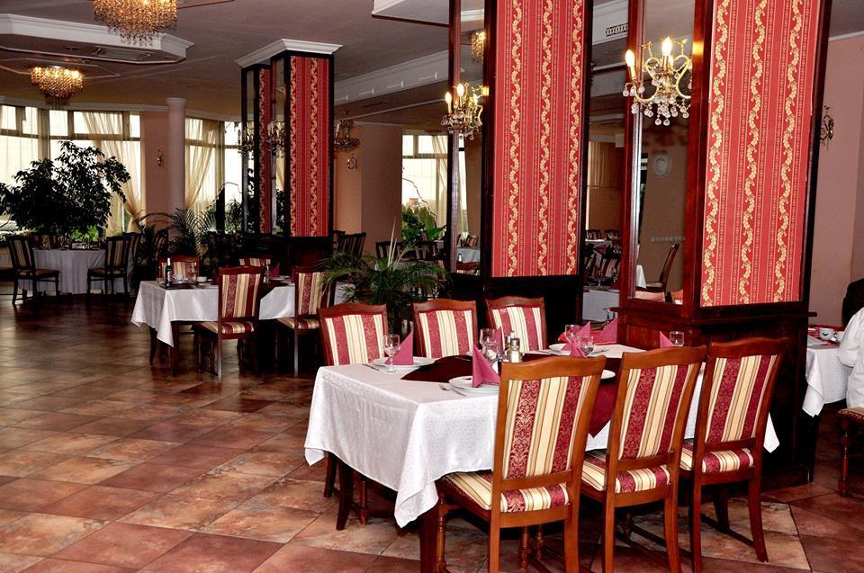 Hotel Coral Satu Mare Ngoại thất bức ảnh