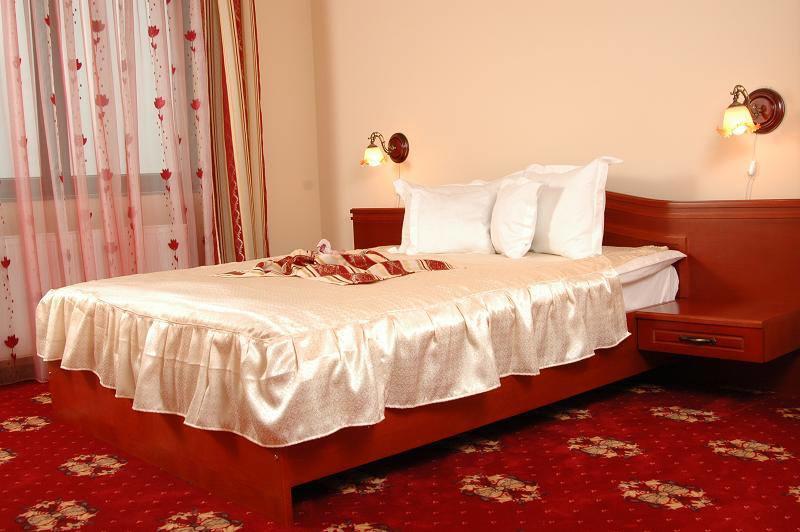 Hotel Coral Satu Mare Ngoại thất bức ảnh